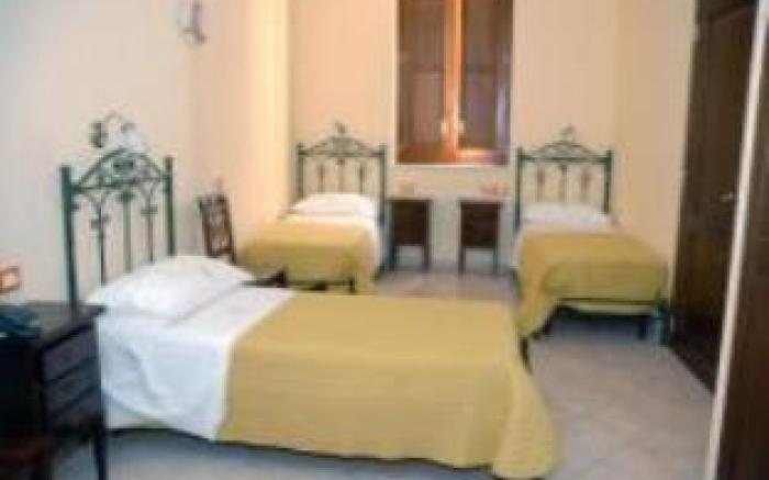 Hotel Columbia