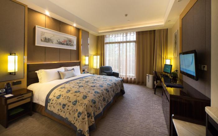 Yun-zen Jinling Lotus Hotel