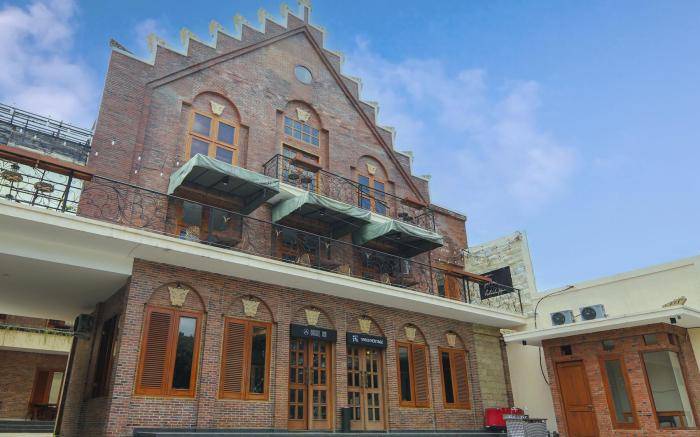 Briggs Inn Batu