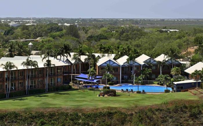 Moonlight Bay Suites