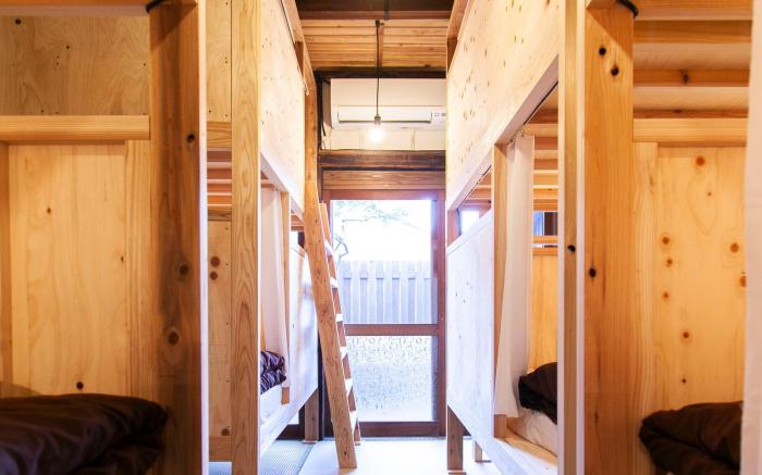 Fukuoka Guesthouse SHIP