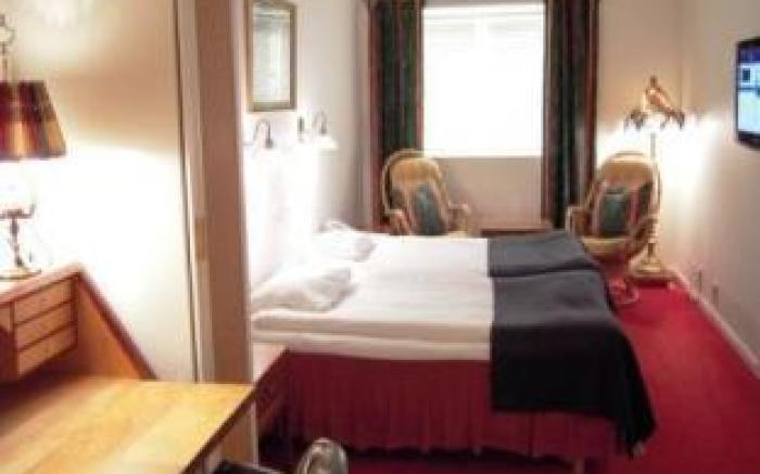 Ariston Hotell