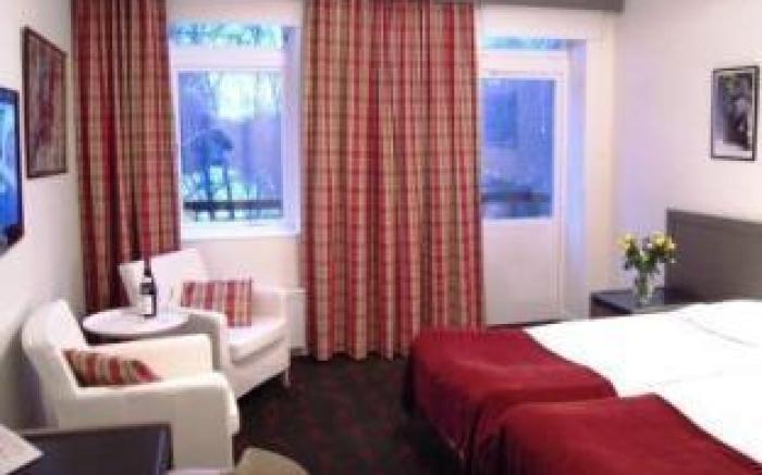 Ariston Hotell