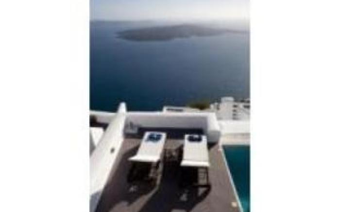 Dreams Luxury Suites
