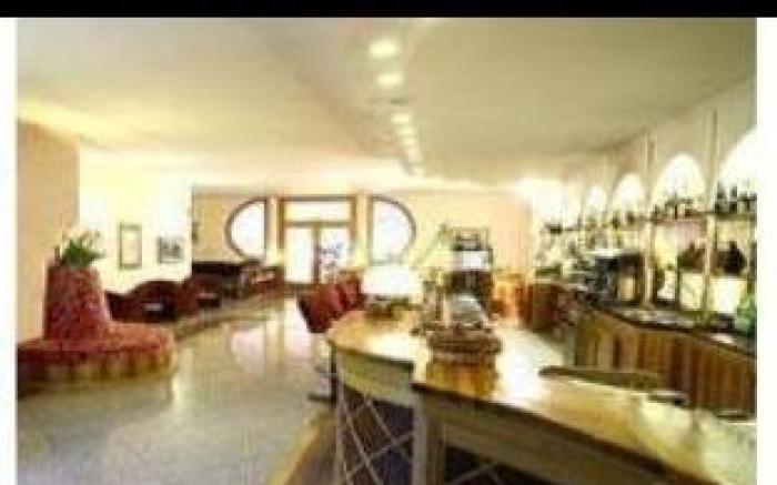 Moody smart & comfy Hotel