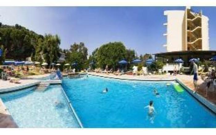 Oceanis Park Hotel