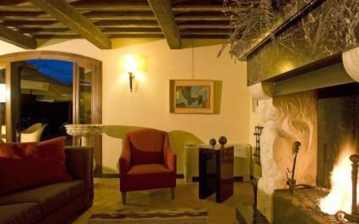 Sovana Hotel & Resort