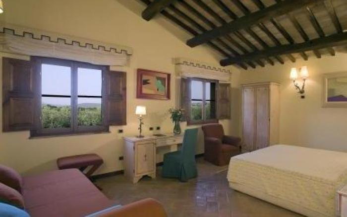 Sovana Hotel & Resort