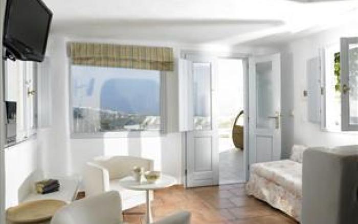 Suites of the Gods Cave Spa Hotel