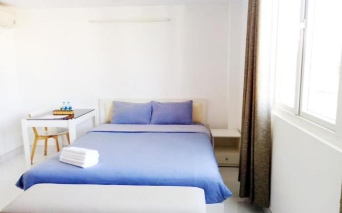 M- H Service Apartment Studio type with big window