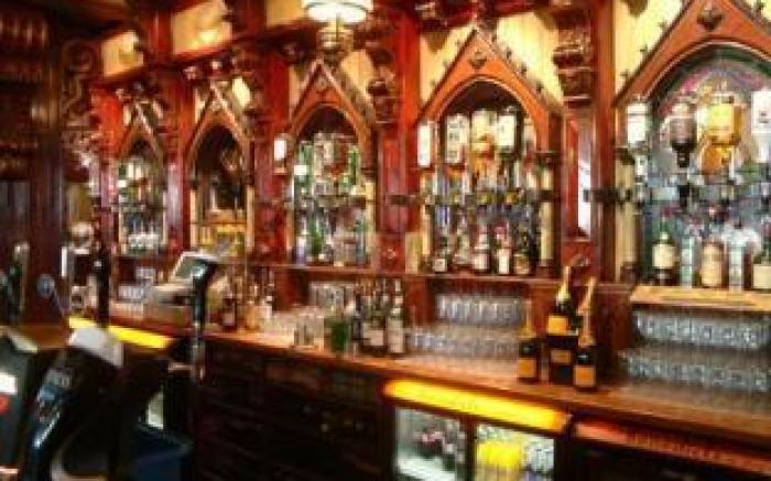 Benedicts Hotel