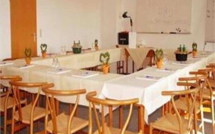 Confour Hotel