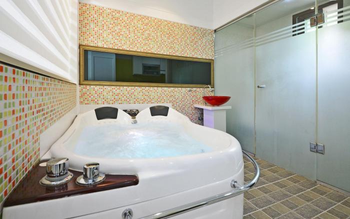 Gyeongju Green Valley Spa Pension