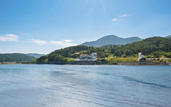 Yeosu Hwangto Pension