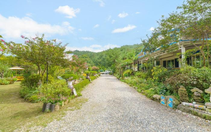 Samcheok Garden Pension
