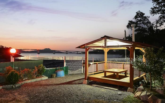 Ganghwa Punggyung gryujineon zip Pension