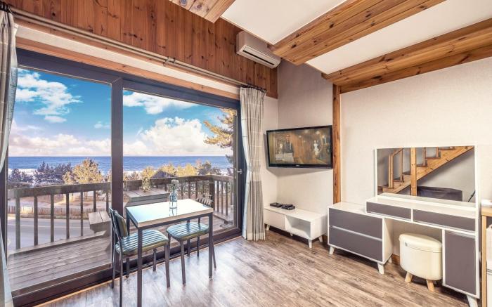 Gangneung Bluebaech Pension