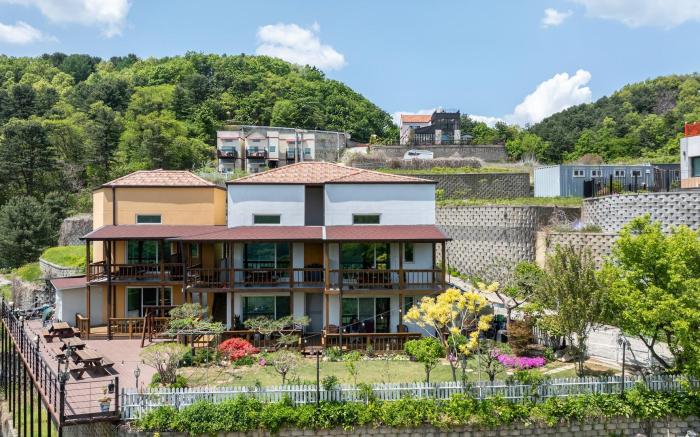 Gapyeong Art Pension