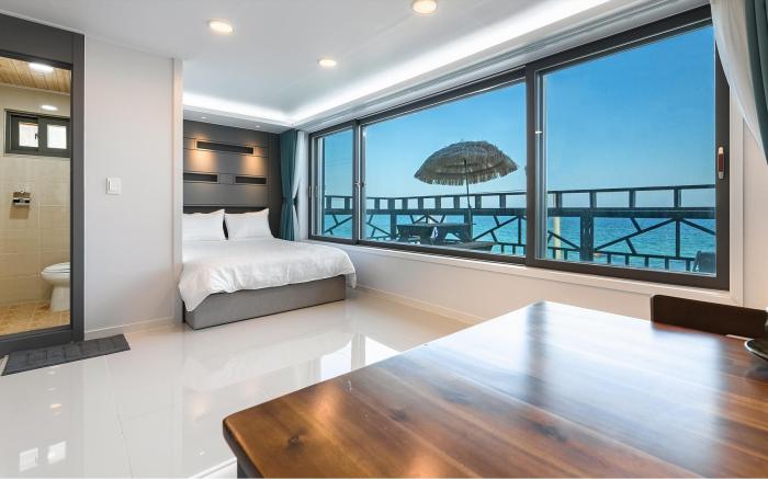 Gangneung Badauibyeol Pension