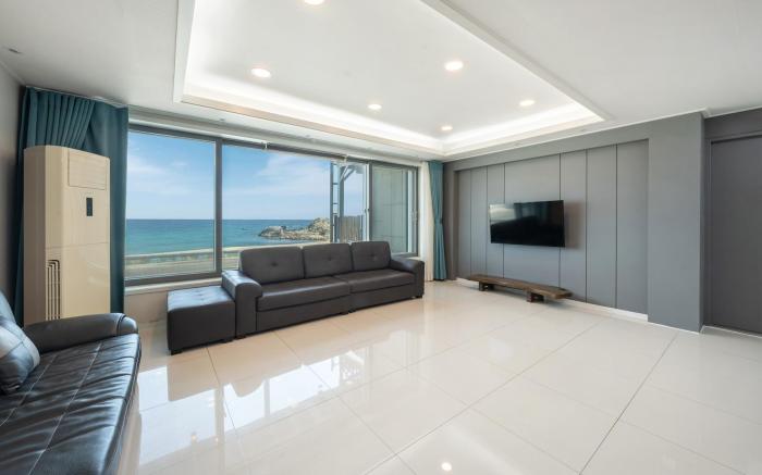 Gangneung Badauibyeol Pension