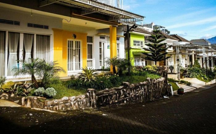 VILLA SHASHA 3bedroom depan JATIM PARK 2 pas