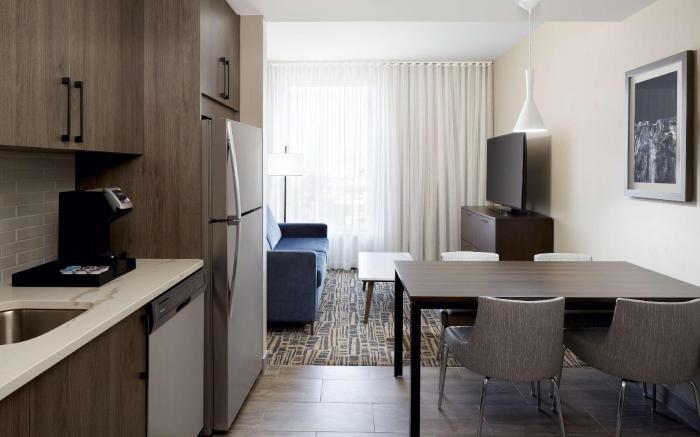Homewood Suites by Hilton Montreal Midtown