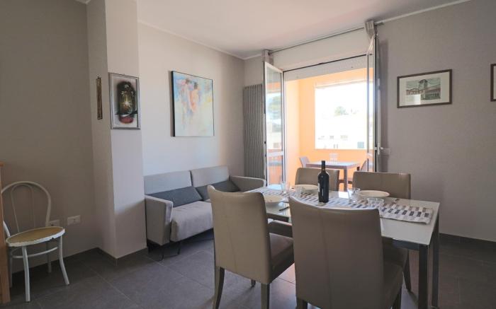 Modern Holiday Apartment With Wi-fi, Air Conditioning And Balcony Pets Allowed