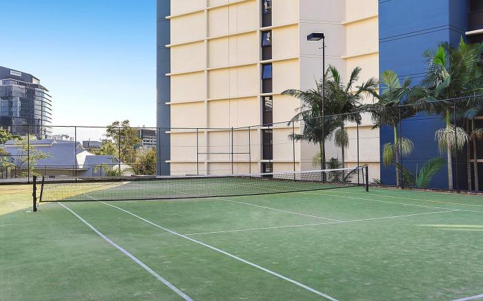 River Plaza Apartments
