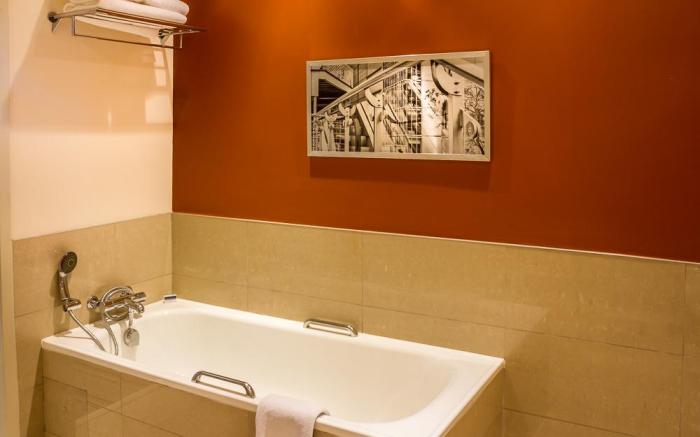 Protea Hotel Gaborone Masa Square