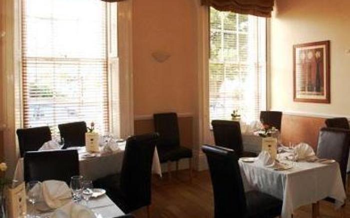 Lysses House Hotel