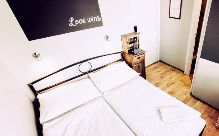 Sir Toby's Hostel