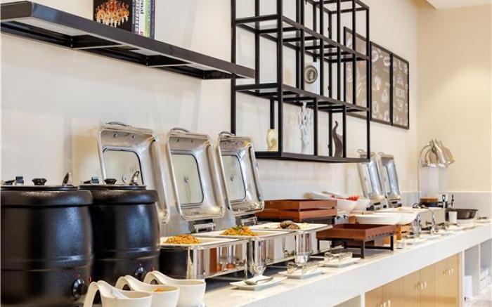 City Comfort Inn Haikou Riyue Plaza Xinhaihang Building