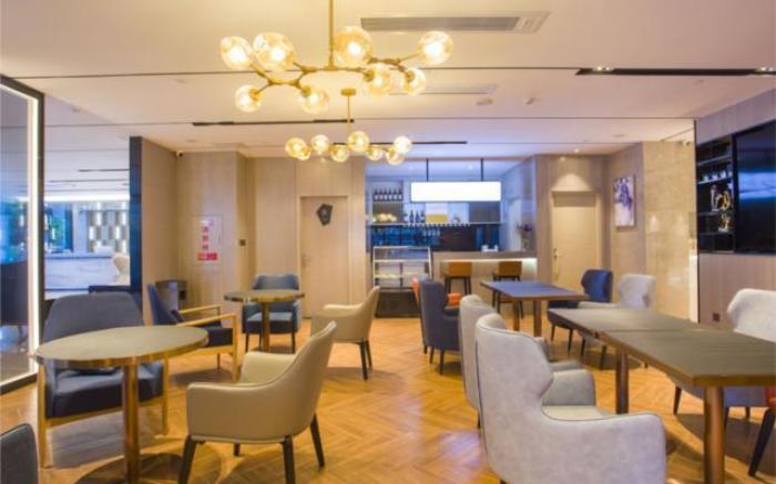 Echarm Hotel Xishuangbanna Gaozhuang Xingguang Night Market