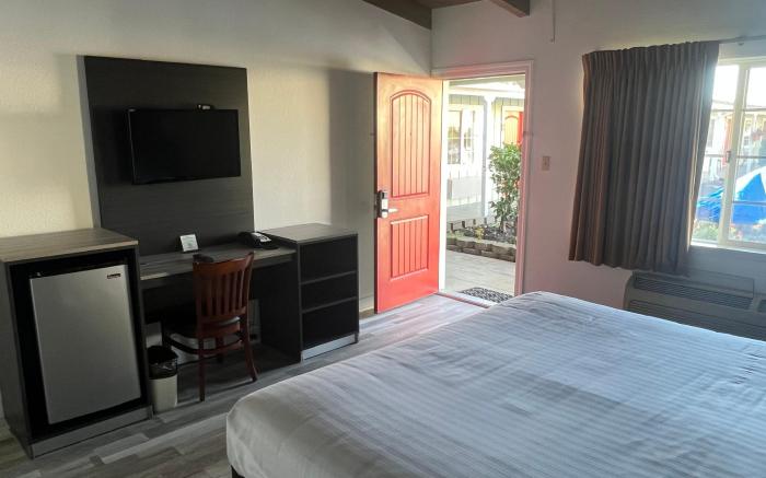 Discovery Inn Monterey
