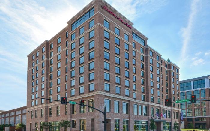Hampton Inn & Suites Nashville Downtown Capitol View