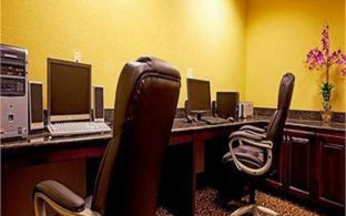 Holiday Inn Express Hotel & Suites Chaffee - Jacksonville West By IHG