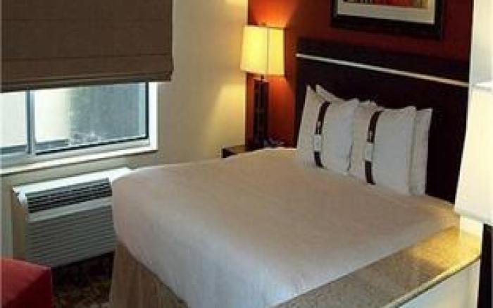 Holiday Inn Omaha Downtown Waterpark By IHG