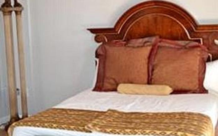 Sterling Gardens Hotel