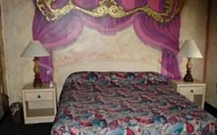 Sterling Gardens Hotel