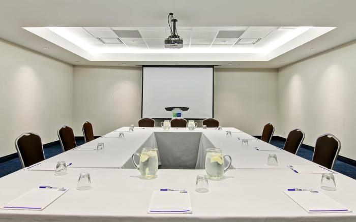 Holiday Inn Express Hotel & Suites Toronto - Markham By IHG