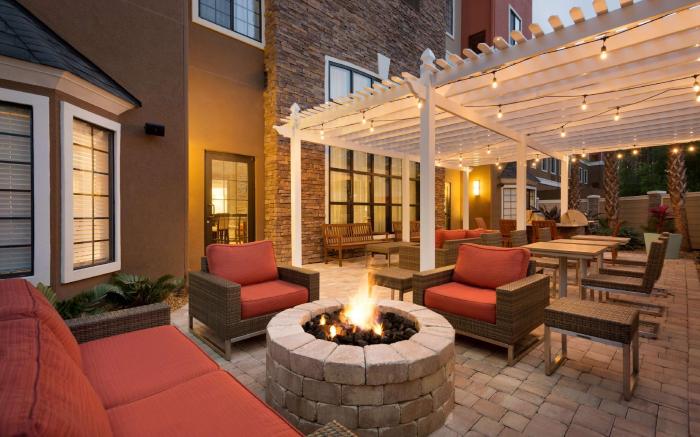 Homewood Suites Jacksonville Deerwood Park