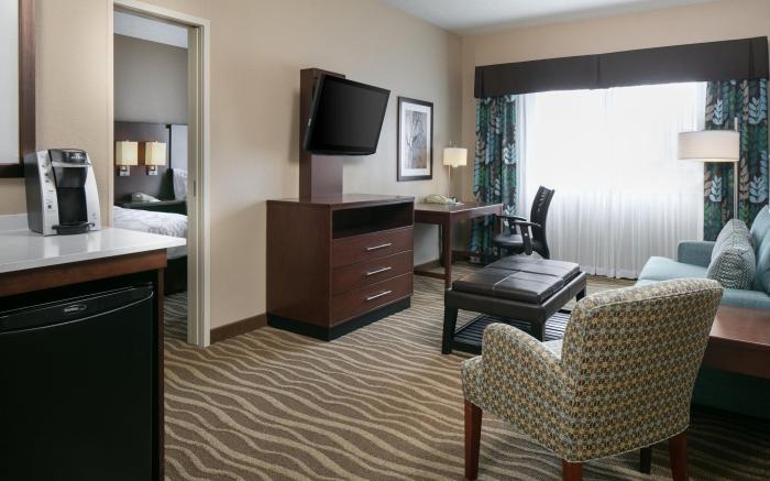 Holiday Inn Hotel & Suites Overland Park-West By IHG