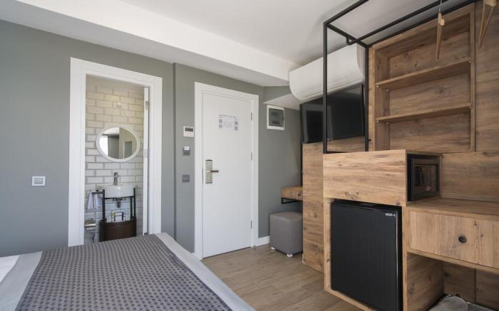 Pure Blanche Hotel