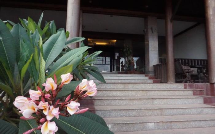 Seng Tawan Riverside Hotel