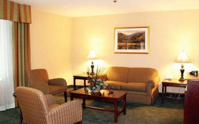 Best Western Plus Heritage Inn