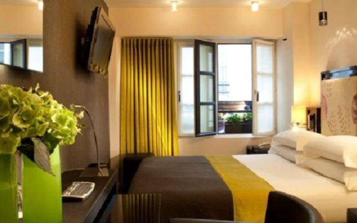 Hotel Caron