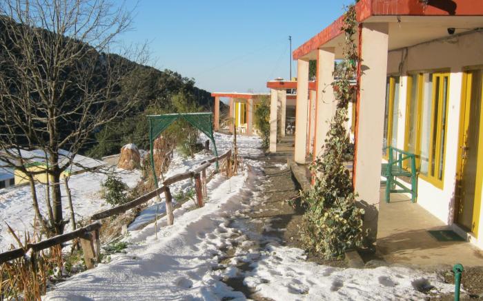 Janardan Resort Pangot