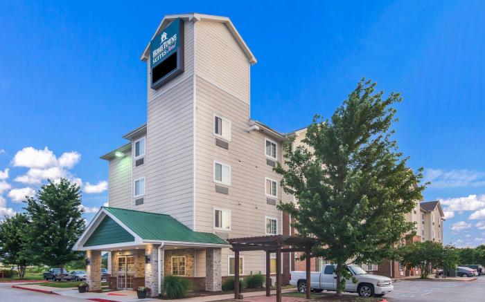 HomeTowne Studios & Suites Bentonville