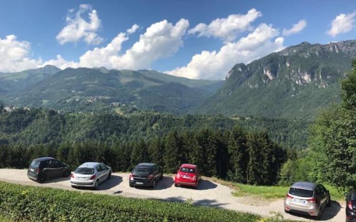 Val Taleggio nel verde x8 persone camino e Wifi
