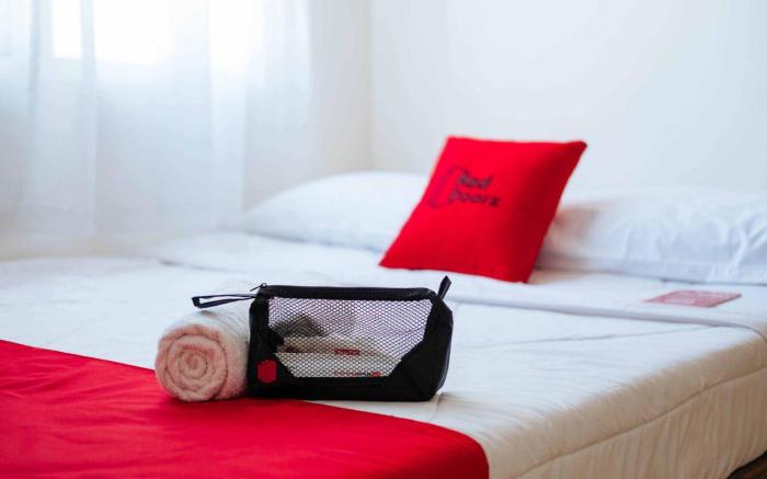 RedDoorz near Plaza Botania 1 Batam